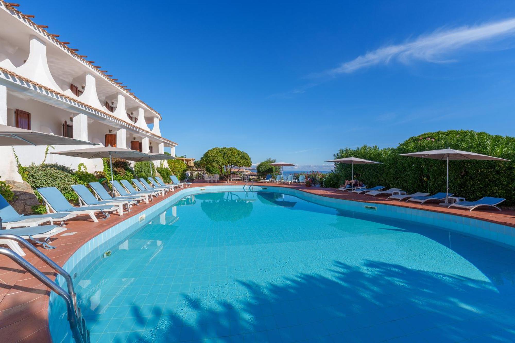 Hotel Punta Est Baja Sardinia Εξωτερικό φωτογραφία