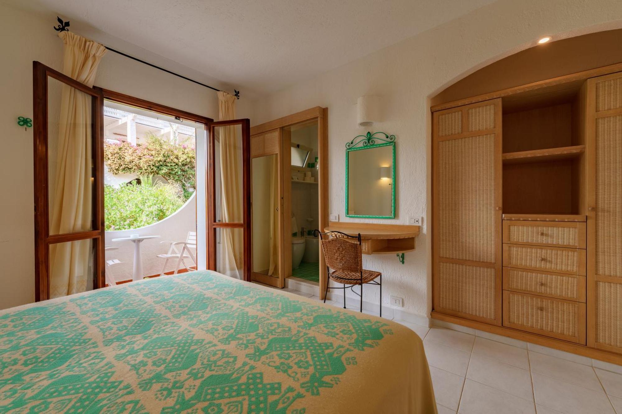 Hotel Punta Est Baja Sardinia Εξωτερικό φωτογραφία